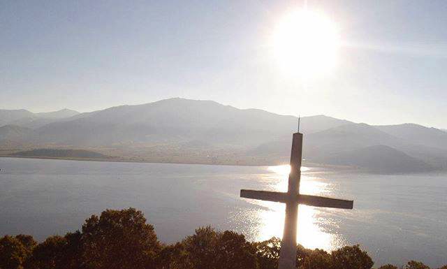 Drone: Από την κορυφή του Αγίου Αχιλλείου Πρεσπών | 4K