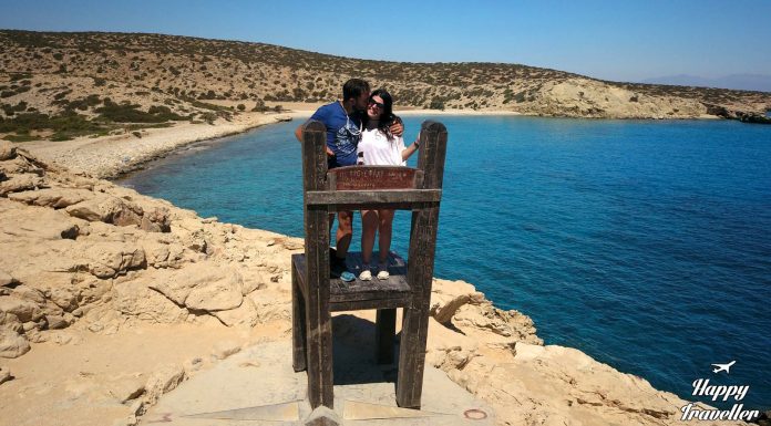 Ευτύχης και Ηλέκτρα πάνω στην καρέκλα της τρυπητής στη Γαύδο