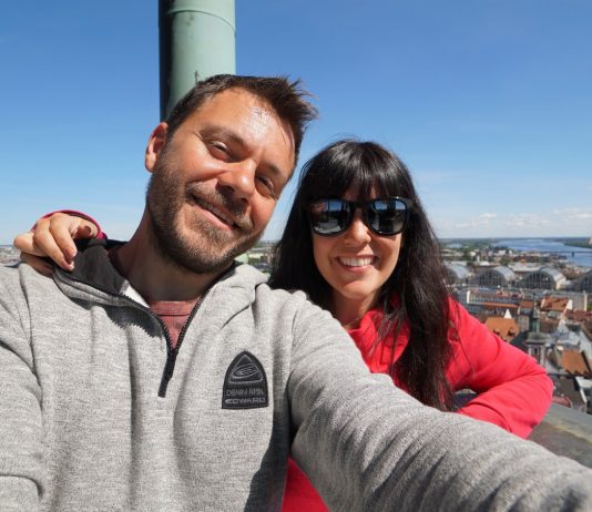 48 Ώρες στη Ρίγα: Ο απόλυτος οδηγός για σύντομη απόδραση στη Λετονία Ο Ευτύχης και η Ηλέκτρα στη Ρίγα όταν βρέθηκαν εκεί για γυρίσματα το 2018