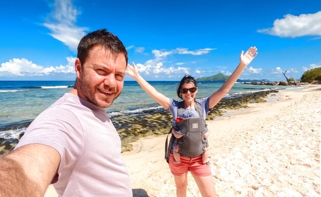 Ο Ευτύχης και η Ηλέκτρα στις Σευχέλλες