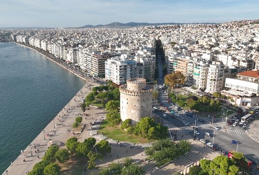 Γιορτινή Θεσσαλονίκη: Τι να δεις και να κάνεις στις 26 Οκτωβρίου Ταξίδι στην Θεσσαλονίκη με τα παιδια! Υπάρχουν δραστηριότητες και άπειρα μέρη για να δείτε.