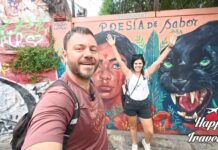 Ο Ευτύχης και η Ηλέκτρα περπατούν στα πολύχρωμα σοκάκια του Valparaíso, με τα γκράφιτι και τα ιστορικά σπίτια να δημιουργούν ένα μοναδικό σκηνικό.