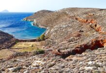 Αυτή είναι η πιο ξεχωριστή παραλία των Κυκλάδων Η Κύθνος επιστρέφει δυναμικά το 2025: Απόλαυσε αυθεντικές Κυκλάδες χωρίς πολυκοσμία.