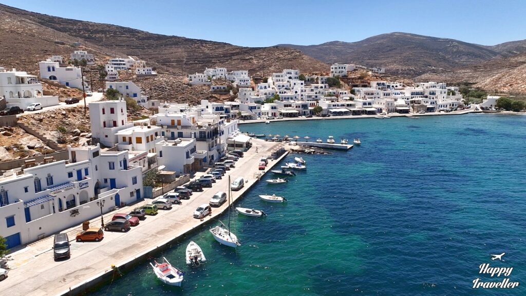 Πανοραμική φωτογραφία του Πανόρμου, στο βόρειο τμήμα του νησιού της Τήνου 