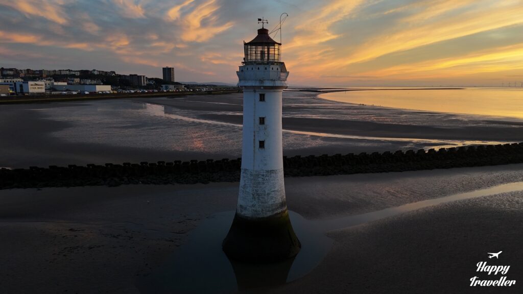 Ο φάρος New Brighton, βρίσκεται στις εκβολές του ποταμού Μέρσι και είναι ένα μοναδικό σημείο για να απολαύσεις ηλιοβασίλεμα. 