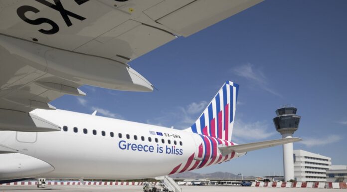 SKY express: Αγόρασε 1 εισιτήριο, πάρε το 2ο δωρεάν σε 8 νέους προορισμούς