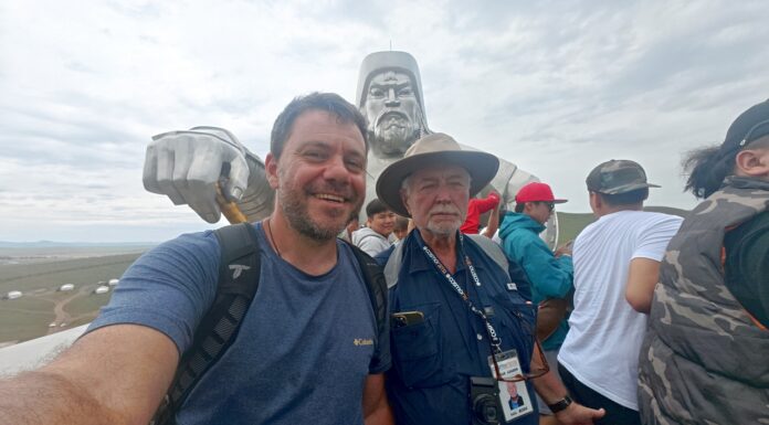 Ο Ευτύχης Μπλέτσας με τον Μπάμπη Μπίζα
