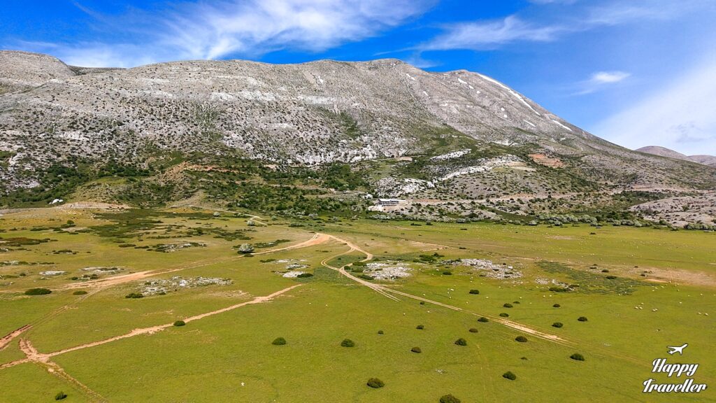 To οροπέδιο της Νίδας, ένα από τα πιο επιβλητικά ορεινά τοπία της Κρήτης