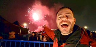 Το άναμμα του δέντρου στη Θεσσαλονίκη, έκανε τον ουρανό… να πάρει φωτιά!