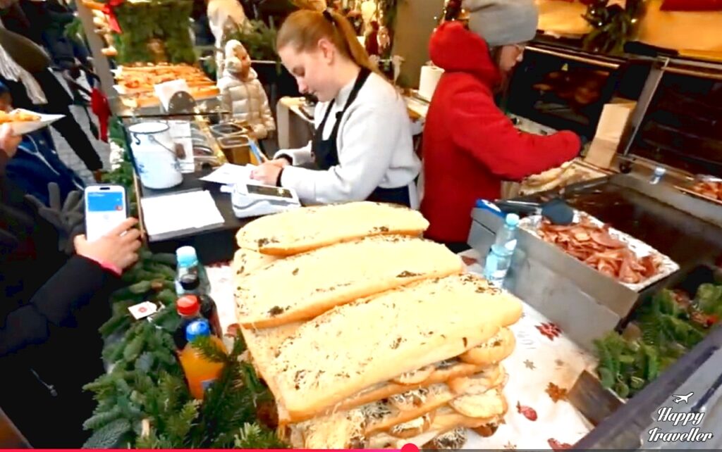 Χριστουγεννιάτικη αγορά στην Κρακοβία με παραδοσιακά εδέσματα