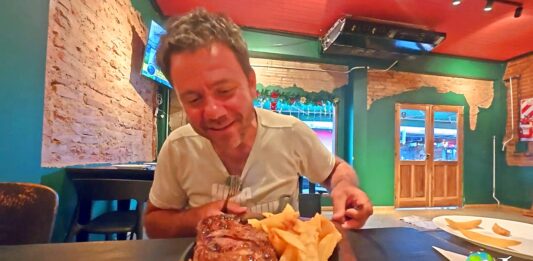 Μπριζόλα στο Puerto Iguazú: Η αυθεντική αργεντίνικη εμπειρία