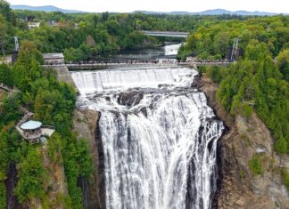 Πανοραμική φωτογραφία από Montmorency Falls