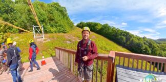 Ο Ευτύχης κάνει ζιπ λαιν στο Camp Fortune στον Καναδά, σε μικρή απόσταση από την Οττάβα