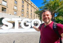 Ο Ευτύχης Μπλέτσας στο κέντρο του Σαντιάγο της Χιλής