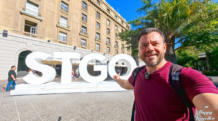 Ο Ευτύχης Μπλέτσας στο κέντρο του Σαντιάγο της Χιλής