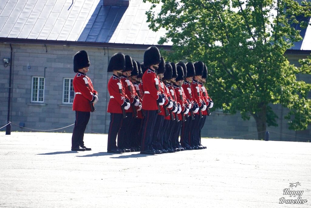 Αλλαγή φρουράς στην Ακρόπολη του Κεμπέκ στον Καναδά