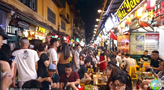 ΒΙΕΤΝΑΜ: Βραδινή βόλτα στο κατάμεστο ΑΝΟΙ