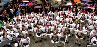 Γενίτσαροι και Μπούλες στη Νάουσα: Το πιο εντυπωσιακό αποκριάτικο έθιμο της Ελλάδας