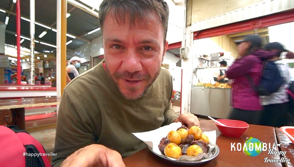 ΣΤΑ 3.150 ΜΕΤΡΑ ΥΨΟΜΕΤΡΟ: Ο ΕΥΤΥΧΗΣ ΔΟΚΙΜΑΖΕΙ ΑΚΡΑΙΟ STREET FOOD ΣΤΟ ΜΟΝΣΕΡΑΤ