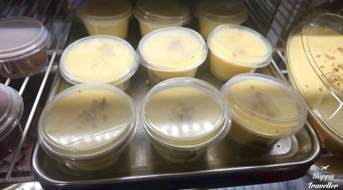 ΝΑΟΥΣΑ: Δοκιμάσαμε τη διάσημη πουτίγκα του Θωμά