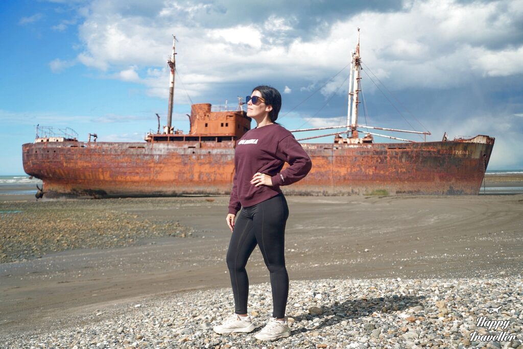 Η Ηλέκτρα μπροστά από το ναυάγιο Desdémona 