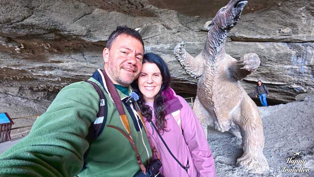 Ο Ευτύχης και η Ηλέκτρα στη σπηλιά του Μυλόδοντα