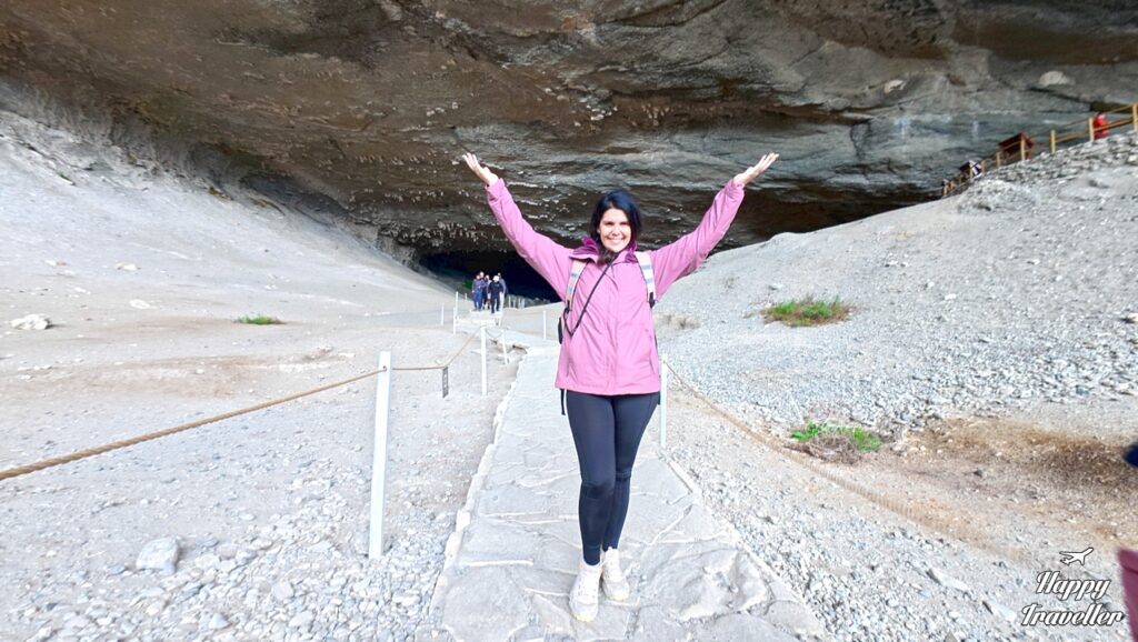 Η Ηλέκτρα Αστέρη στη σπηλιά του Μυλόδοντα στην Παταγονία 