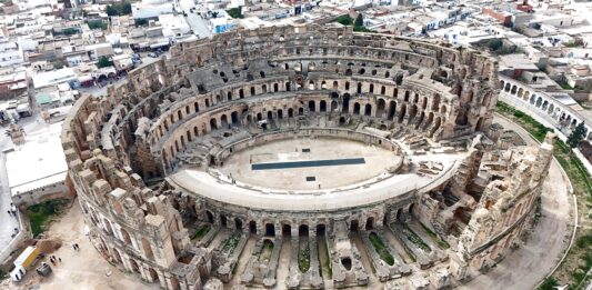 ΕΛ ΤΖΕΜ, ΤΥΝΗΣΙΑ