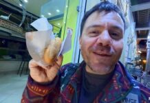 Ο Ευτύχης δοκιμάζει φρικασέ στην Τύνιδα: Το διάσημο street food της Τυνησίας