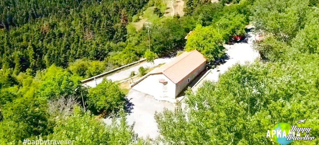 H εκκλησία που είναι αφιερωμένη στον Άγιο Ιωάννη