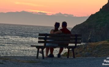 10. Ηλιοβασίλεμα με θέα προς την Ικαρία