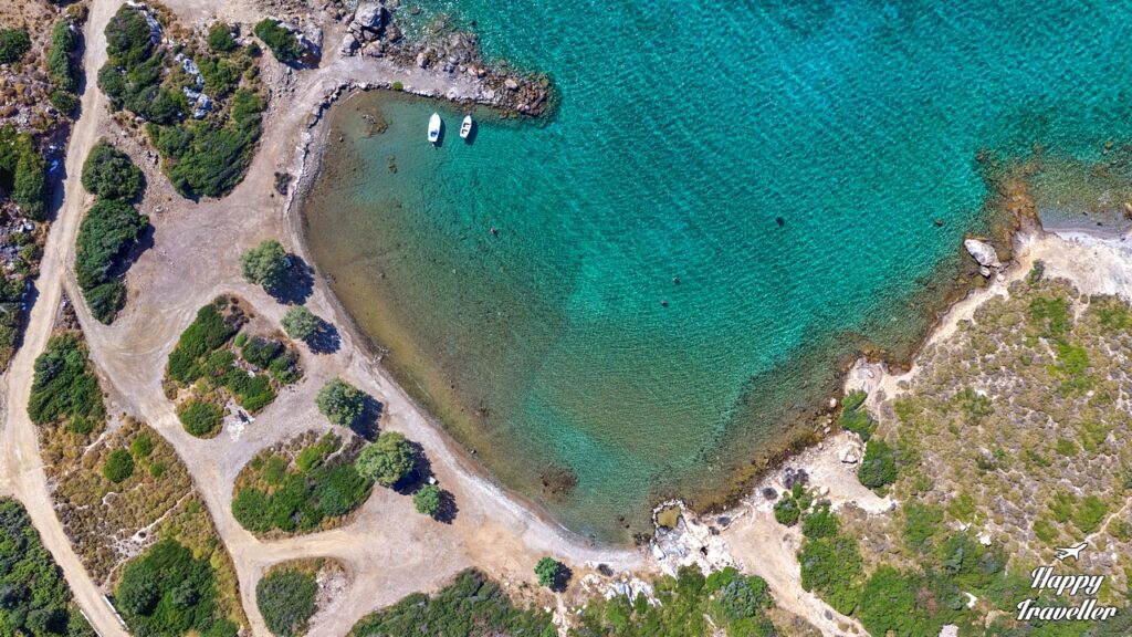 Παραλία Τσιλόνερο στον κόλπο του Μπλεφούτη, Λέρος