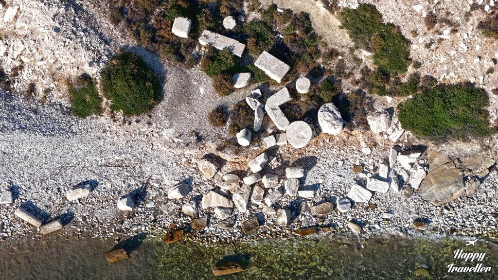 Η εντυπωσιακή παραλία Πετροκοπιό από ψηλά
