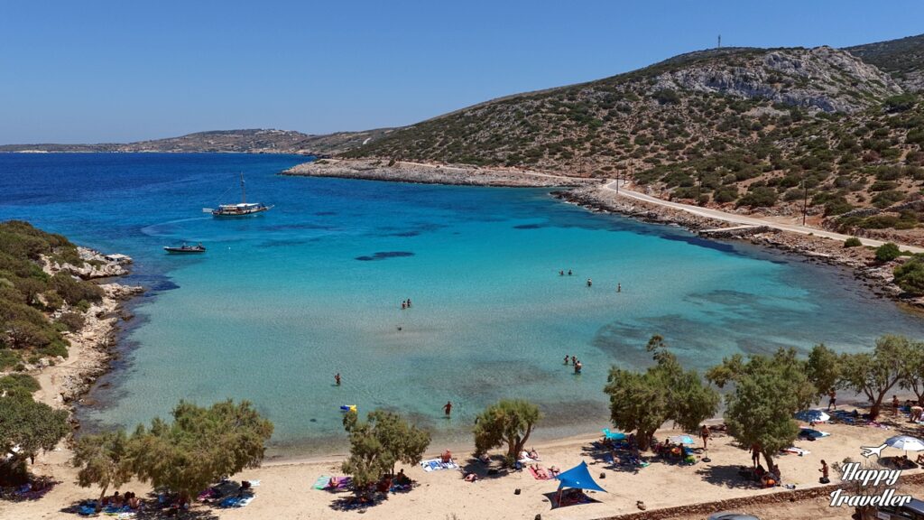 Η παραλία Πλατύς γιαλός των Λειψών 